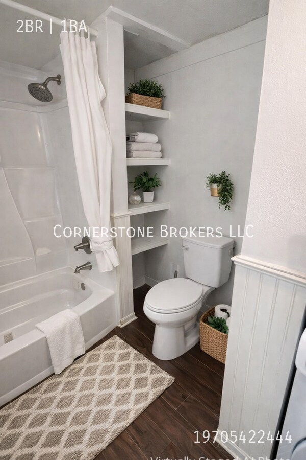 Building Photo - 128 Deuel St