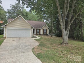 Building Photo - 141 Eagle Ct
