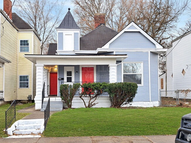 Photo - 2104 W Burnett Ave House