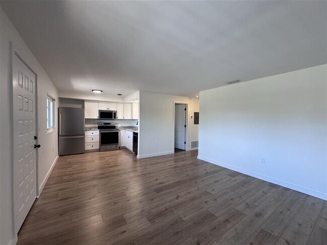 Building Photo - 1258 Barbara Dr