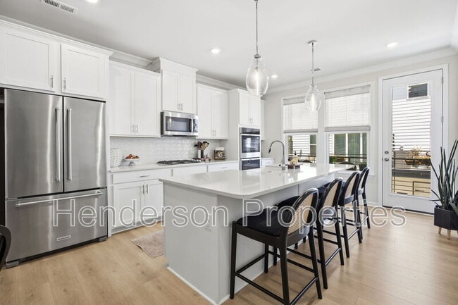 Building Photo - 3008 Oak Landing Dr