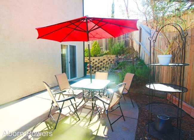 Building Photo - 2 br, 2.5 bath House - 3040 Courtside Drive