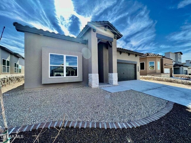 Foto del edificio - 13652 Glen Vista Ln