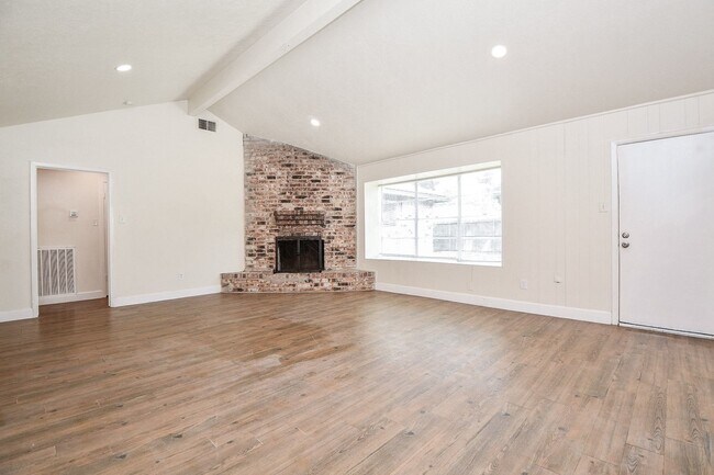 Foto del edificio - 506 Dalewood Dr