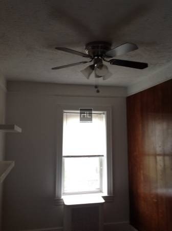 Building Photo - 1567 E 38th St
