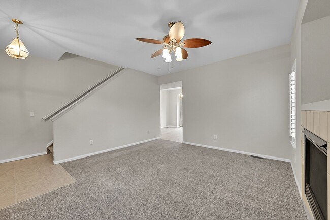 Foto del edificio - 8361 Newbury Way