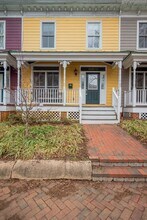 Building Photo - 518 1/2 S Laurel St