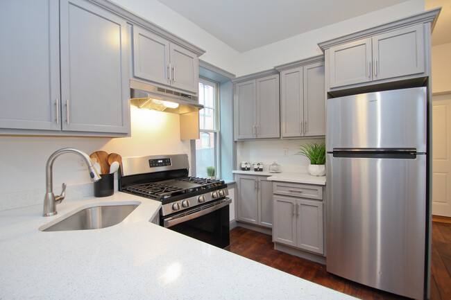Kitchen - 250 Lawrence St
