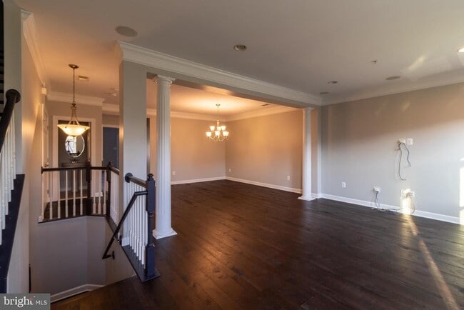 Foto del edificio - 323 Community Center Ave
