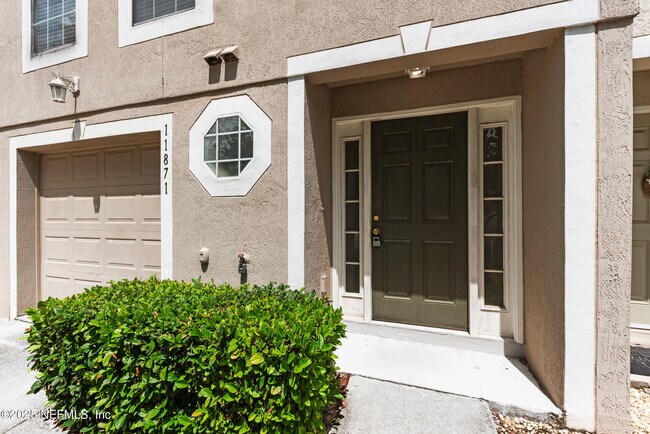 Foto del edificio - 11871 Lake Bend Cir