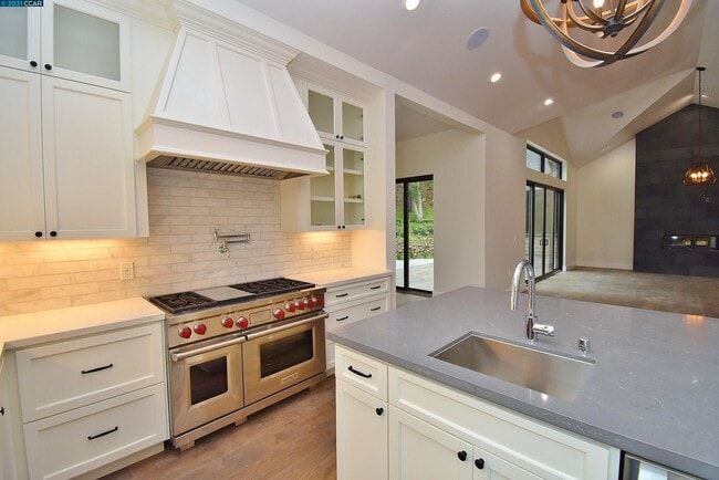 Building Photo - 4268 El Nido Ranch Rd