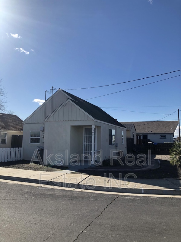 Foto del edificio - 595 N Grant Ave