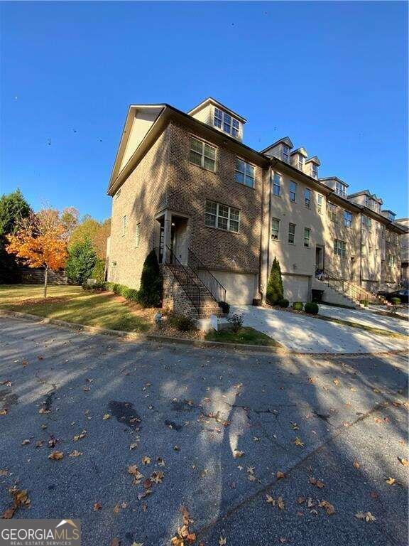 Foto del edificio - 295 Benson Manor Cir