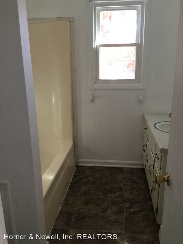 Building Photo - 4 br, 2 bath House - 2802 Ida Avenue