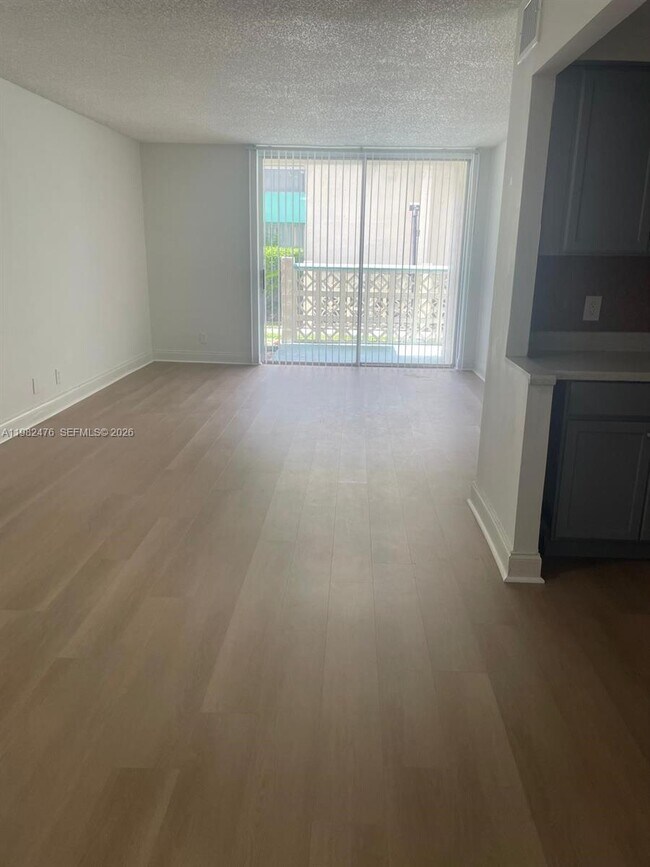 Foto del edificio - 2029 NW 46th Ave