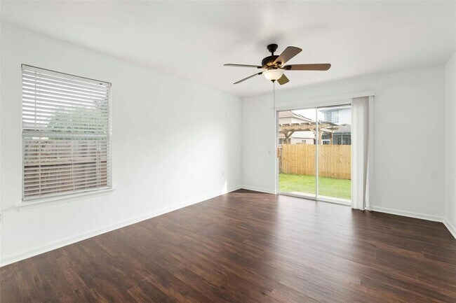 Building Photo - 12409 Sky Harbor Dr
