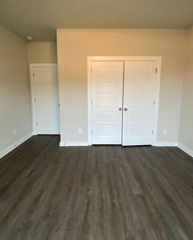 Foto del edificio - Home for Rent in Jemison, AL...  Available...