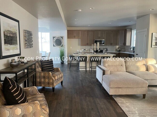 Foto del edificio - 8224 Harvey Logan Dr