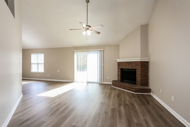 Foto del edificio - 359 Tait Rd