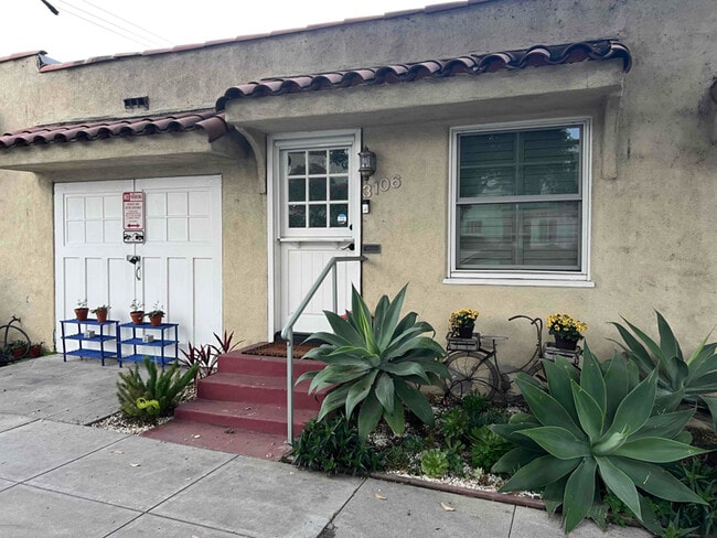 Photo - 3106 Broadway Apartment