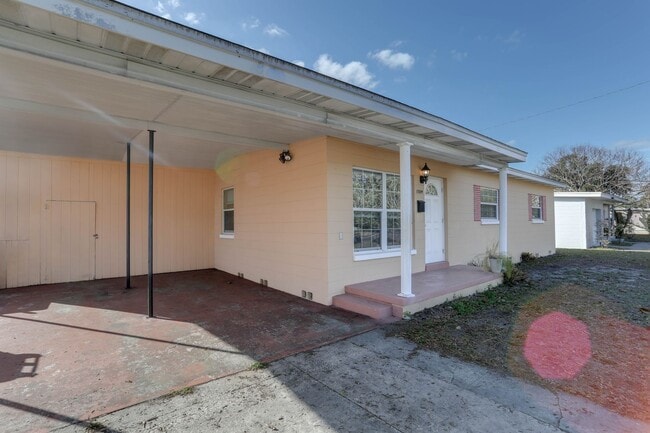 Photo - 1704 Edmundshire Rd House