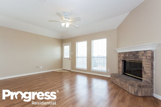 Building Photo - 1115 Edenbrook Dr