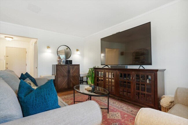 Foto del edificio - 336 McElroy Rd