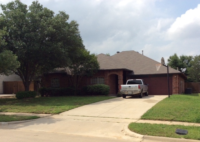 Photo - 2202 Bowie Ln (Corinth, TX)