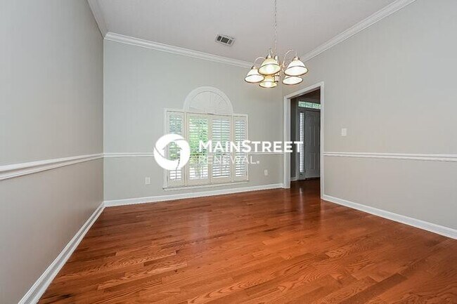 Building Photo - 5 Bedroom Pet-Friendly Home in Fayetteville, GA with Main Street Renewal