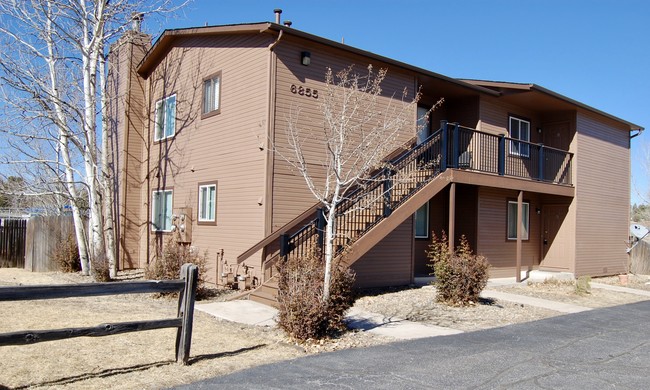 Building Photo - 6855 Delmonico Dr