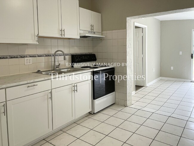 Foto del edificio - 10452 Pinehurst Dr