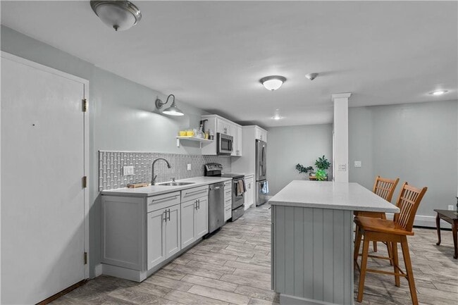 Foto del edificio - 66 Girard Ave