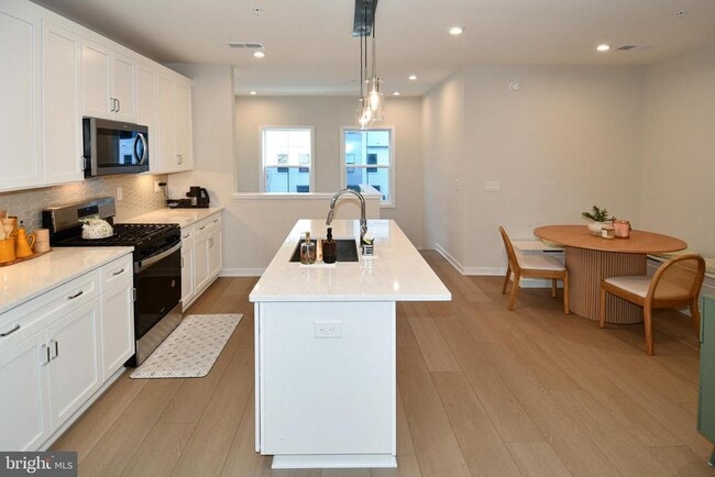 Building Photo - 4771 Sully Pt Ln