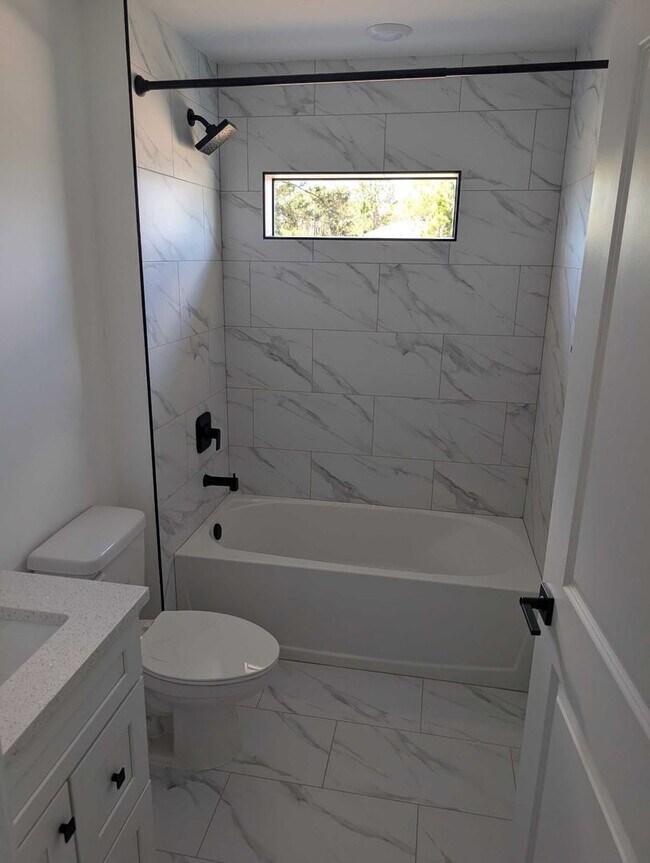 Foto del edificio - 3211 3rd St SW