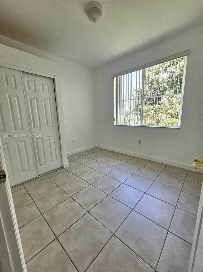 Foto del edificio - 17720 NW 73rd Ave