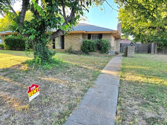 Foto del edificio - 1001 Hunters Creek Dr