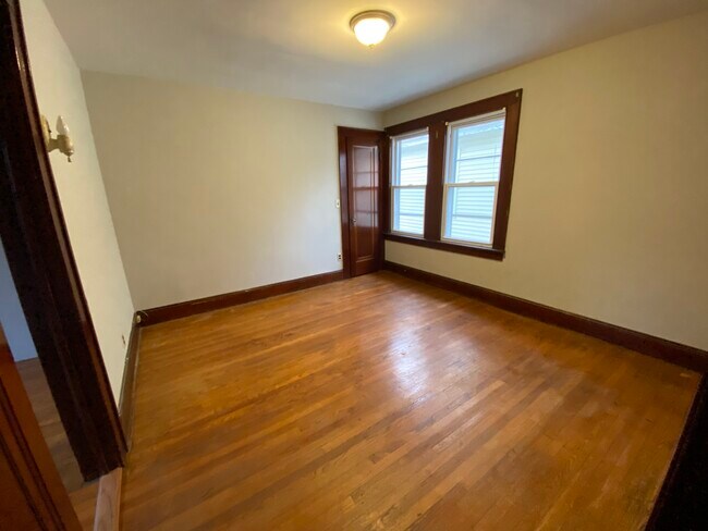 Foto del edificio - 13 Clark Street - 2nd Floor