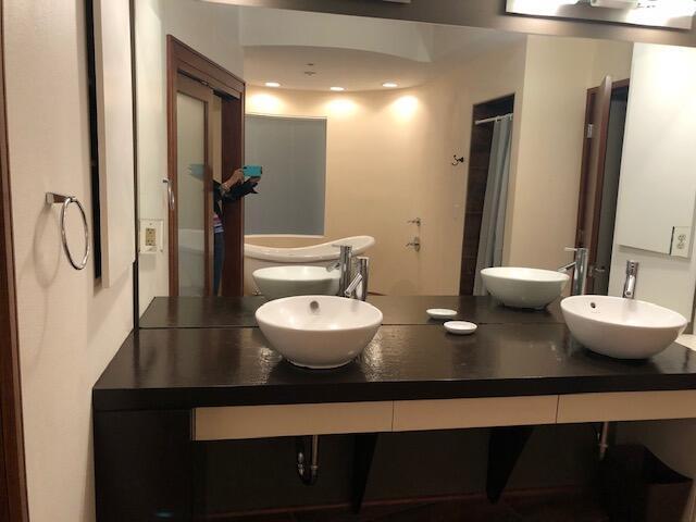 Building Photo - 317 South Ave