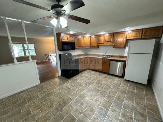 Foto del edificio - 730 N Aztec Dr