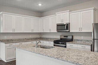 Building Photo - 15642 Honey Cv Dr