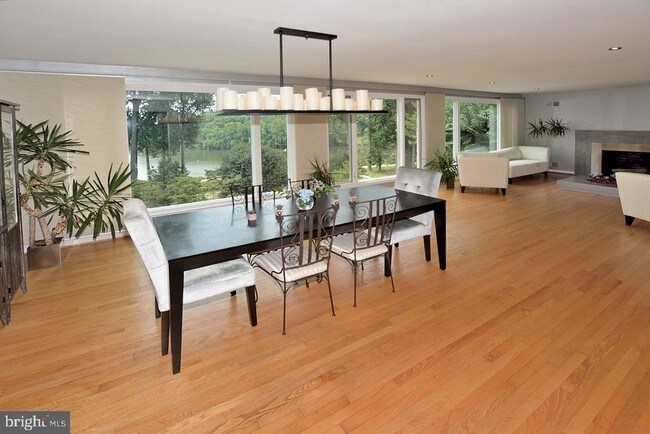 Building Photo - 4303 Torchlight Cir