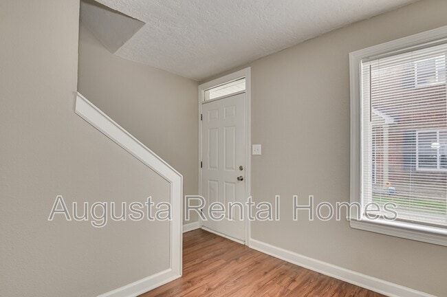 Foto del edificio - 4019 Wheeler Woods Rd