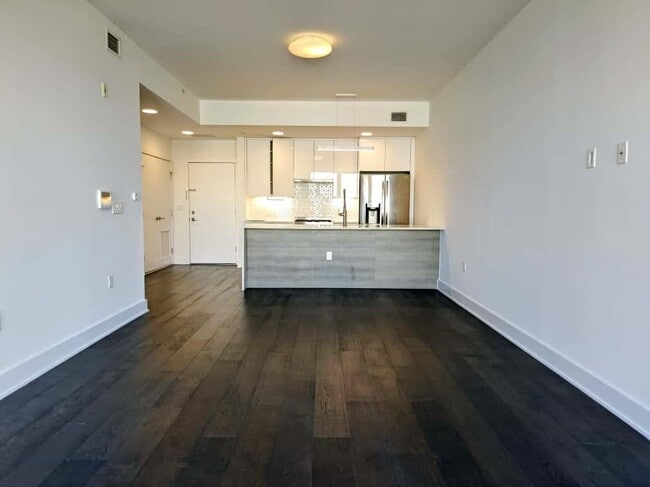 Foto del edificio - 380 Newark Ave