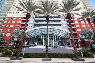 Building Photo - 1155 Brickell Bay Dr