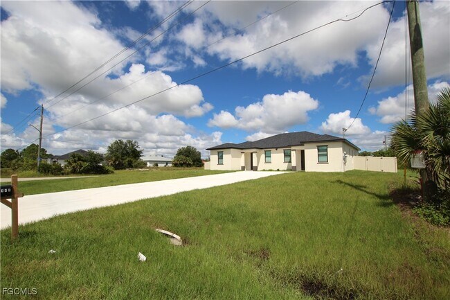 Foto del edificio - 5148 Centennial Blvd