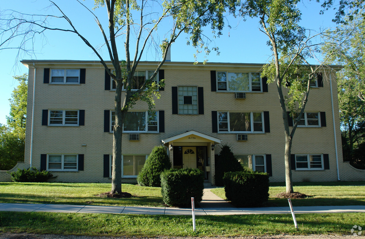 Foto del edificio - Fox River Grove Apartments