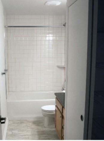 Bathroom - 2178 W 6th St