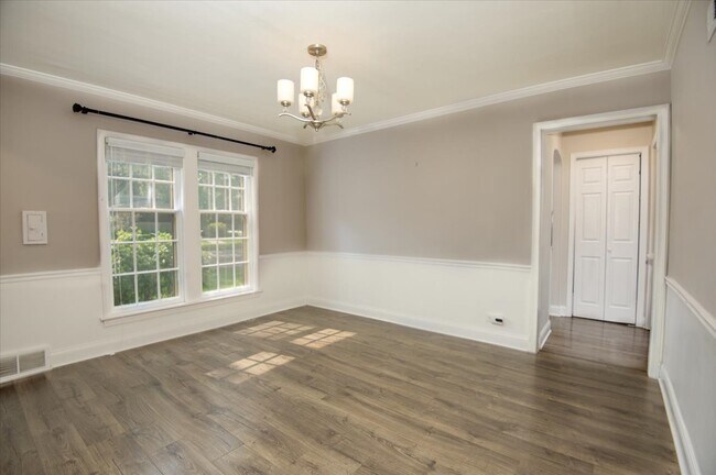 Foto del edificio - 149 N Willow Rd
