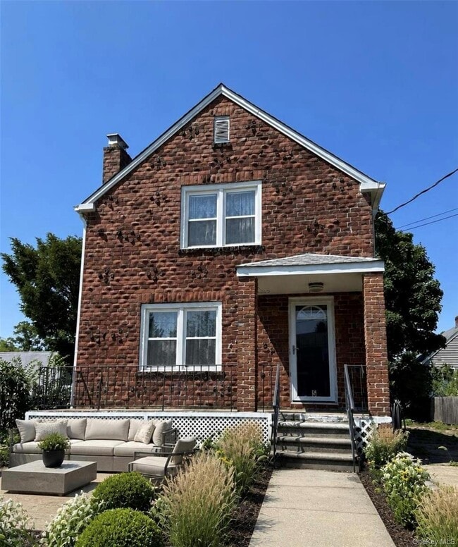 Building Photo - 5 Ashwood Rd
