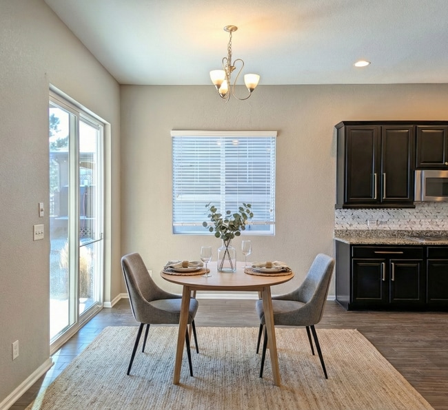 Breakfast Nook - 7762 S Quantock Way